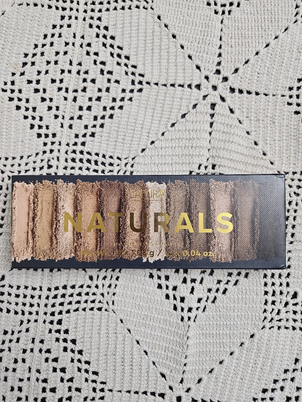 Lacura Two Naturals Eyeshadow Palette 12 Shades
